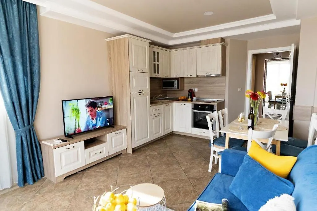 Burgas Beach Resort Apartments 3*,