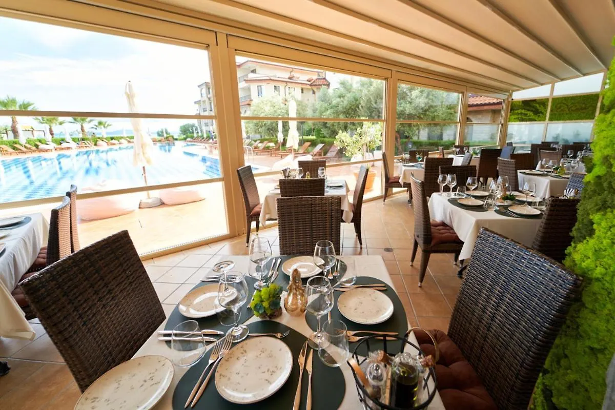 Burgas Beach Resort Apartments 3*,  Bulgária