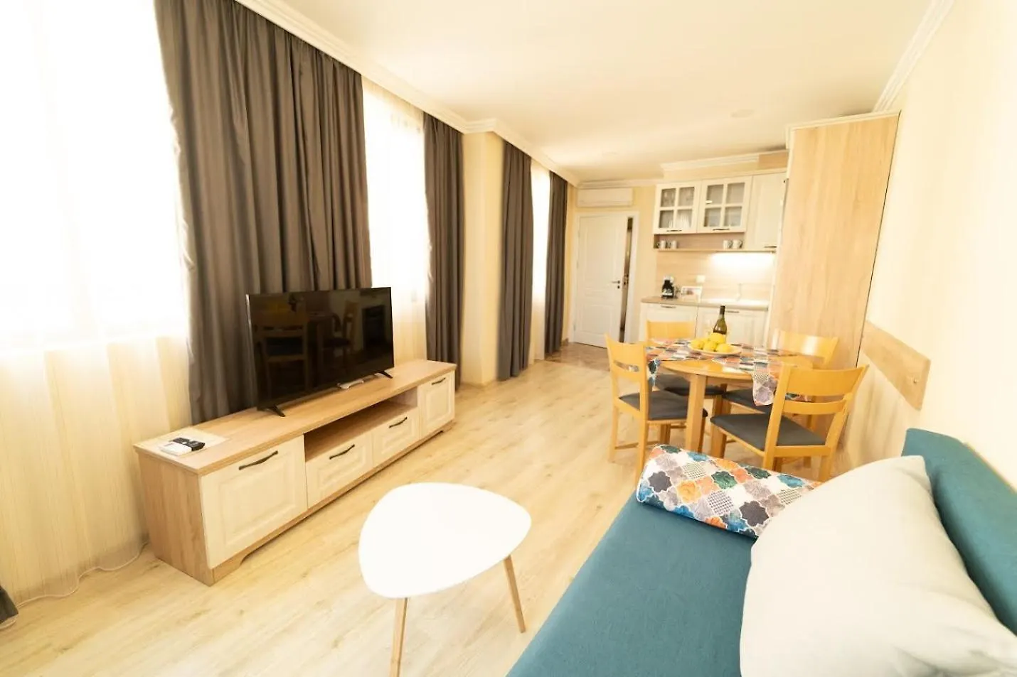 Burgas Beach Resort Apartments 3*,  Bulgarije