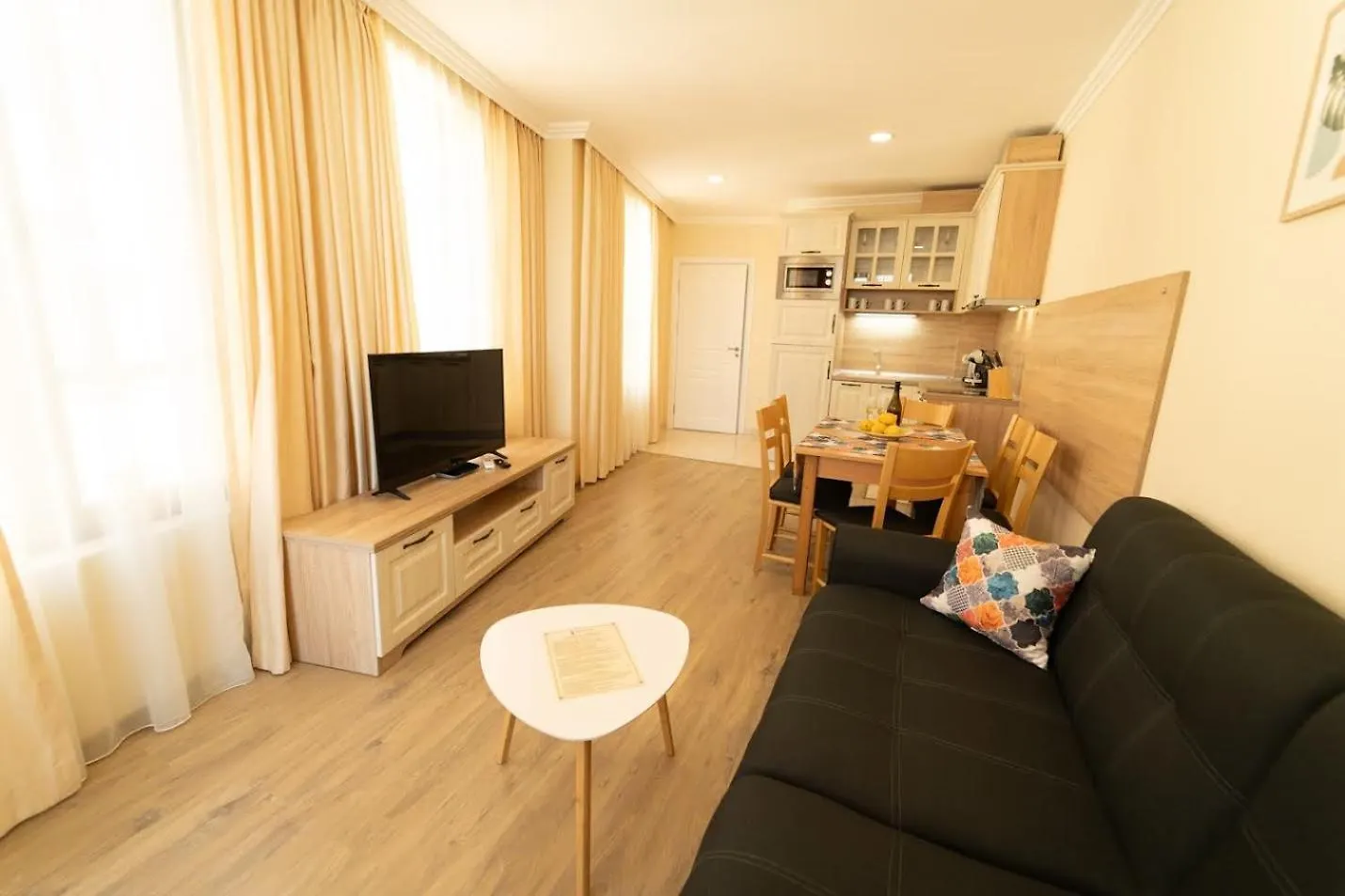 Burgas Beach Resort Apartments 3*,