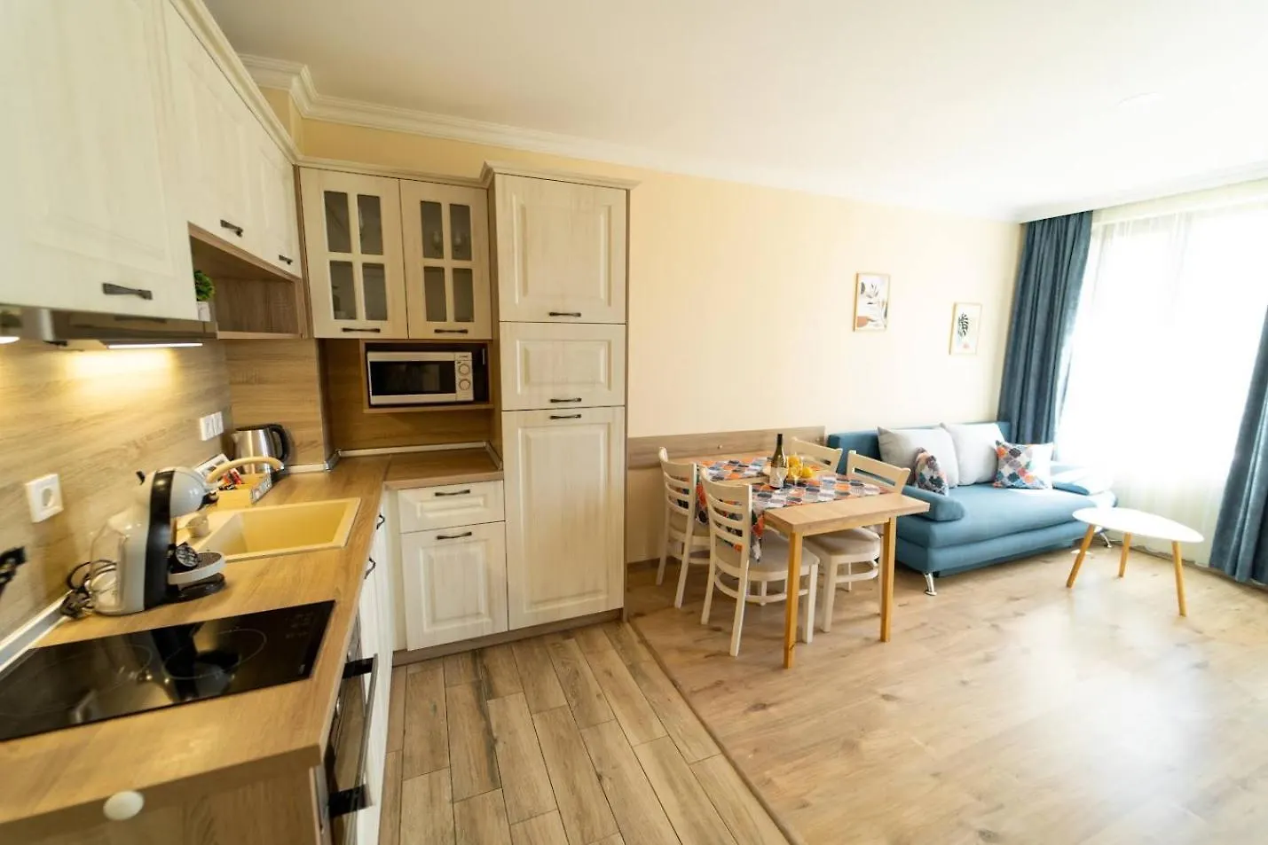 Burgas Beach Resort Apartments 3*,